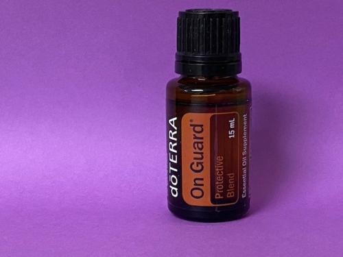 doTERRA - On Guard Essential Oil Protective Blend - Supports Healthy Immune  and Respiratory Function, Supports Natural Antioxidant Defenses; for